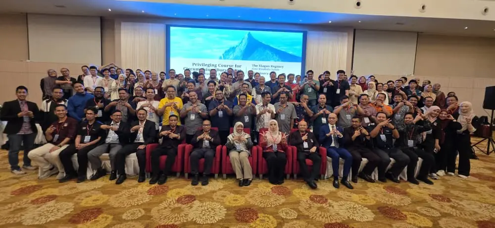 Foto berkumpulan peserta kursus PCC1-2 di Kota Kinabalu