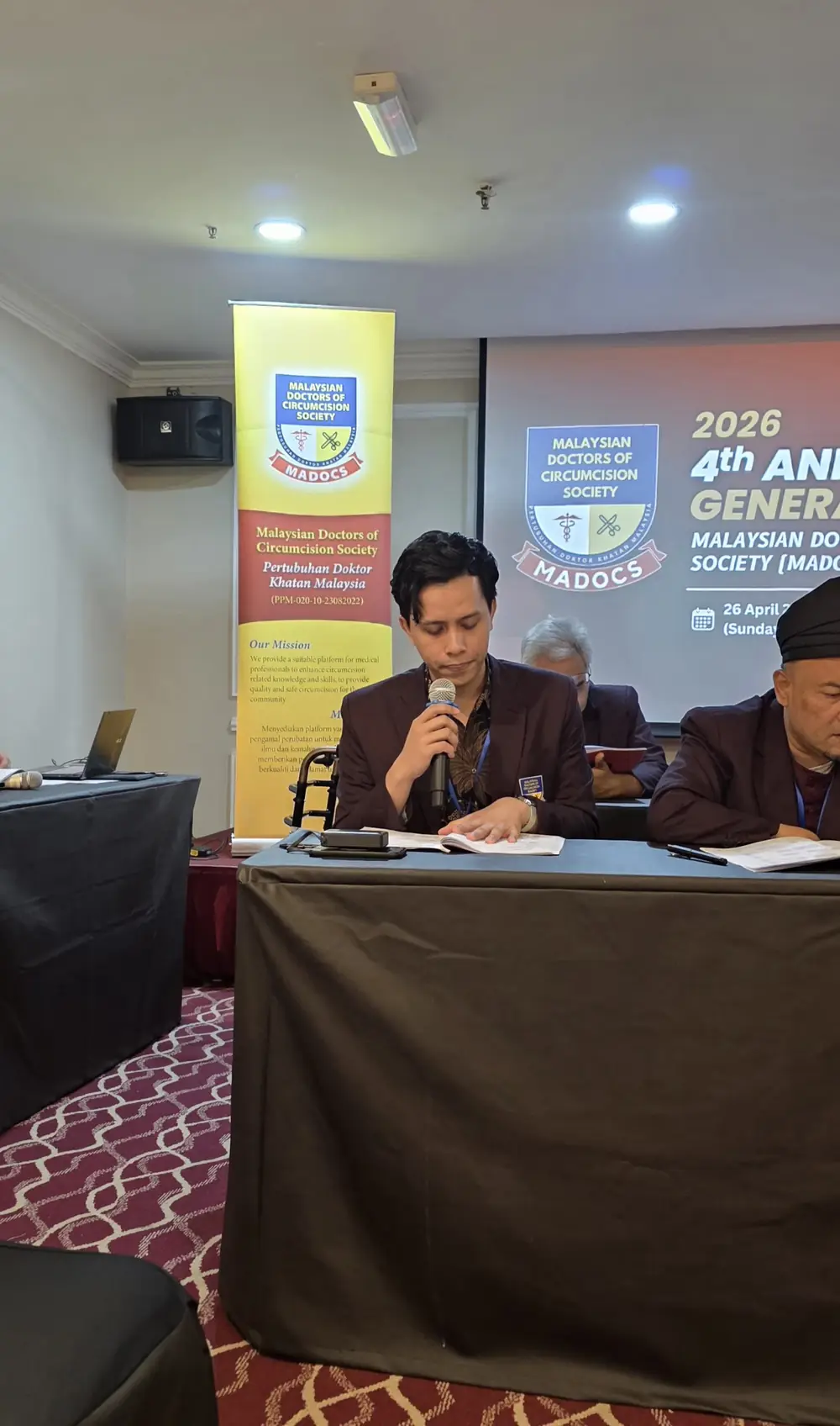 Pengerusi mempengerusikan Mesyuarat Agung Tahunan MADOCS 2026