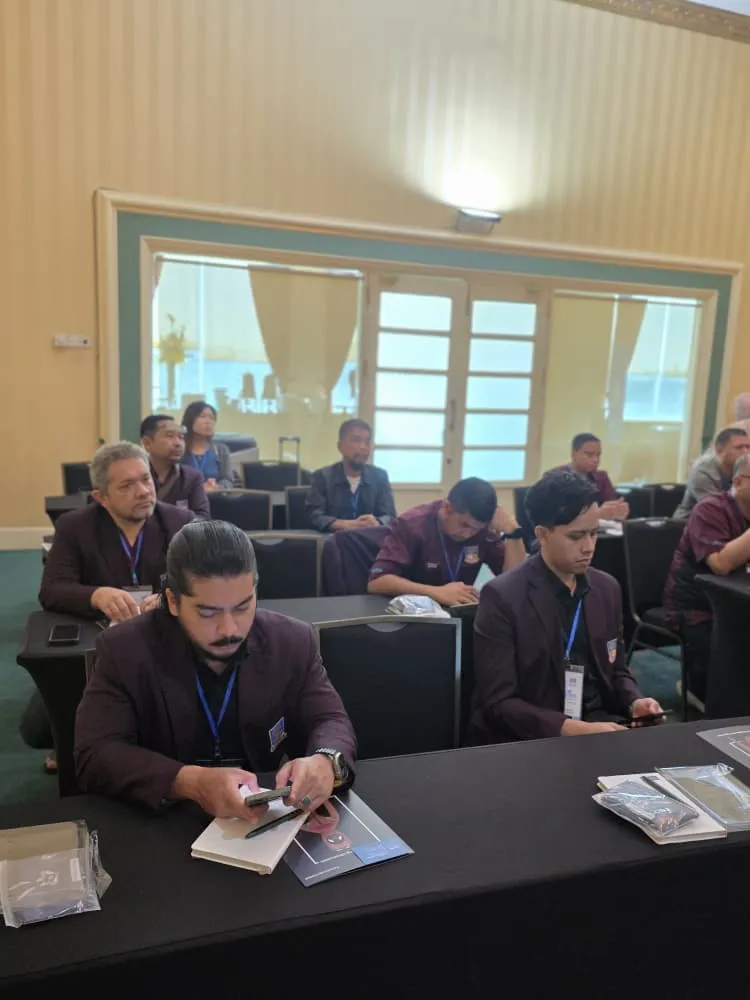 Peserta PCC2-1 / CCC7 di dewan kuliah, The Katerina Hotel, Batu Pahat