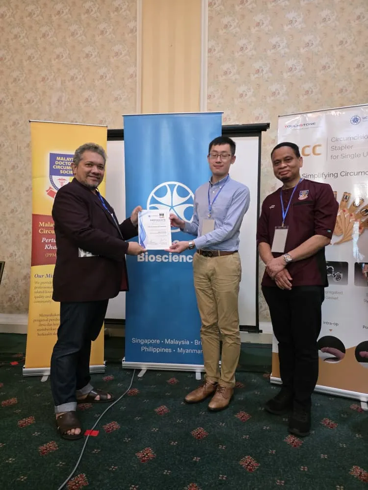 Penyerahan sijil dan cenderamata dalam PCC2-1 / CCC7, The Katerina Hotel, Batu Pahat