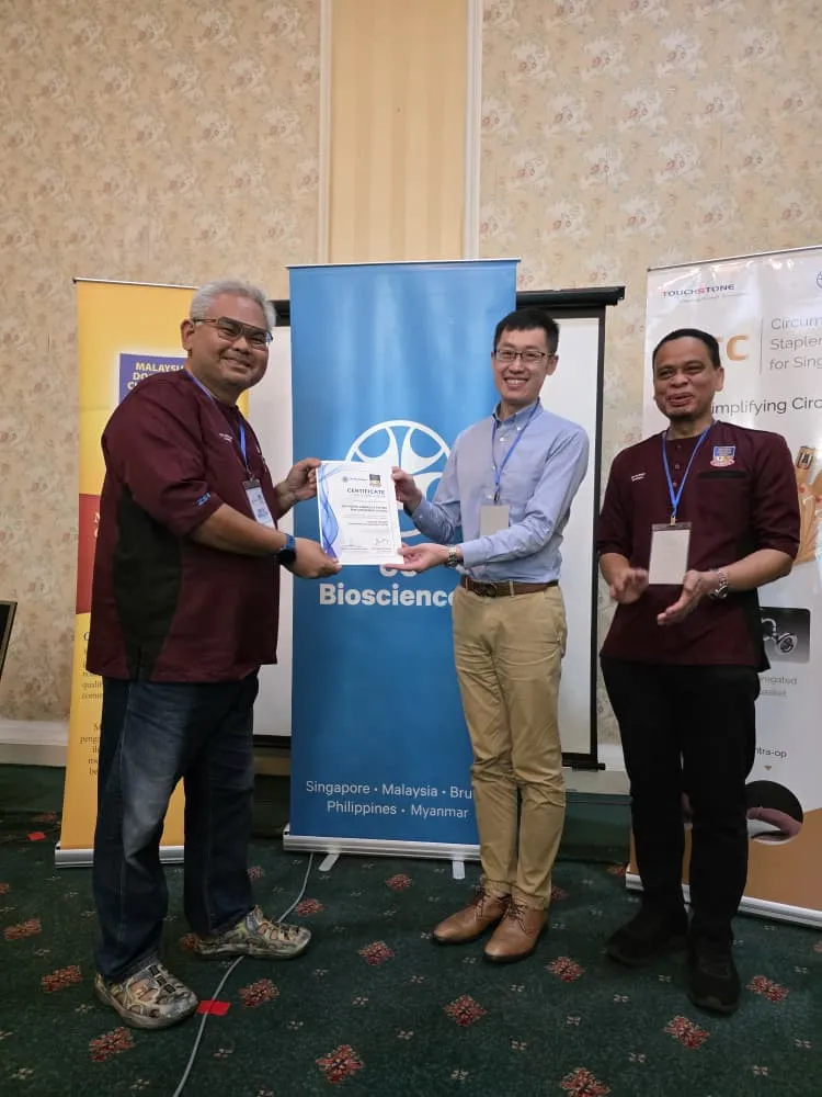 Penyerahan sijil dan cenderamata dalam PCC2-1 / CCC7, The Katerina Hotel, Batu Pahat