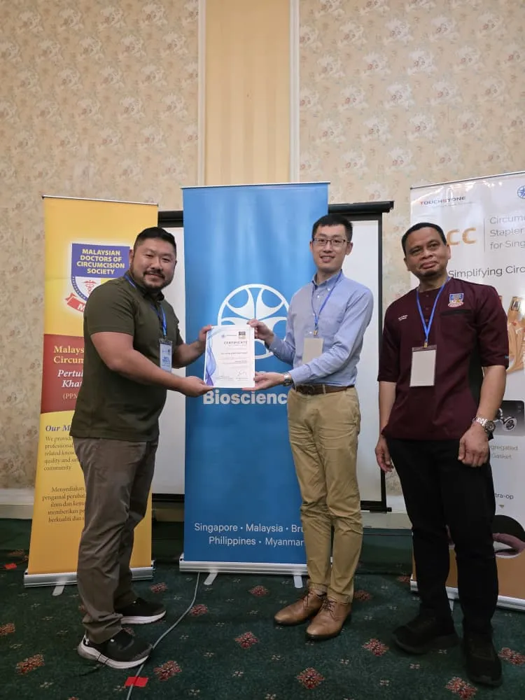 Penyerahan sijil dan cenderamata dalam PCC2-1 / CCC7, The Katerina Hotel, Batu Pahat