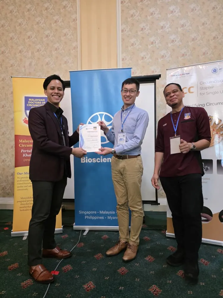 Penyerahan sijil dan cenderamata dalam PCC2-1 / CCC7, The Katerina Hotel, Batu Pahat