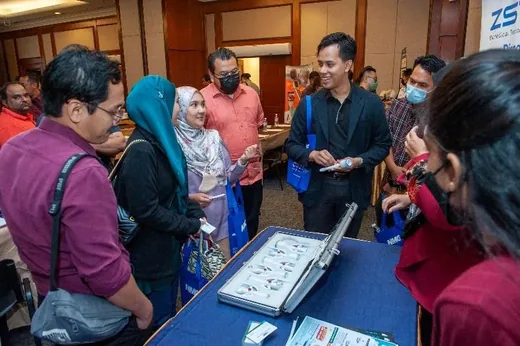 Participants filling the exhibition area during CCC 1