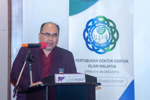 Speaker delivering a lecture at CCC 2